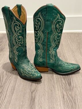 Women’s Emerald Embroidered Western Heeled Boots from Sterling River Boot Co